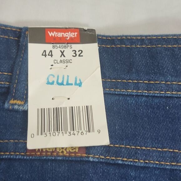 NEW Wrangler Classic Denim Jeans with Factory Irregular Coloring size 44 Waist - Picture 6 of 9